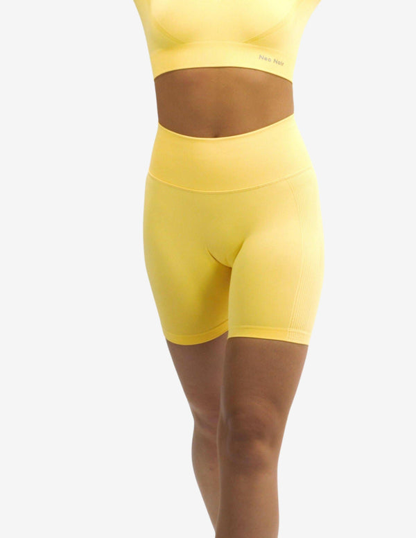 Seamless Scrunch Short Yellow-Shorts Woman-Neo Noir-Guru Muscle